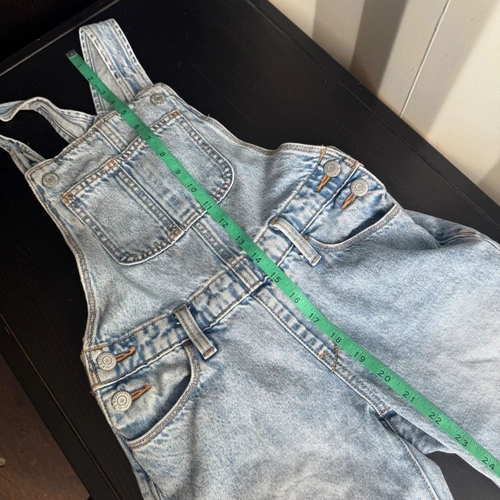 Old Navy Denim Overalls Kids Size M 8 Light Wash Blue 90s Aesthetic Streetwear
